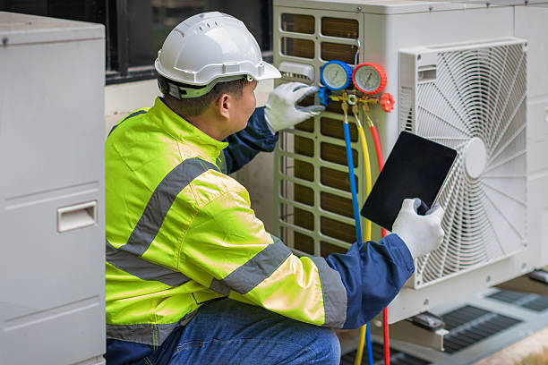 Professional Hvac technician working in Winton, MN